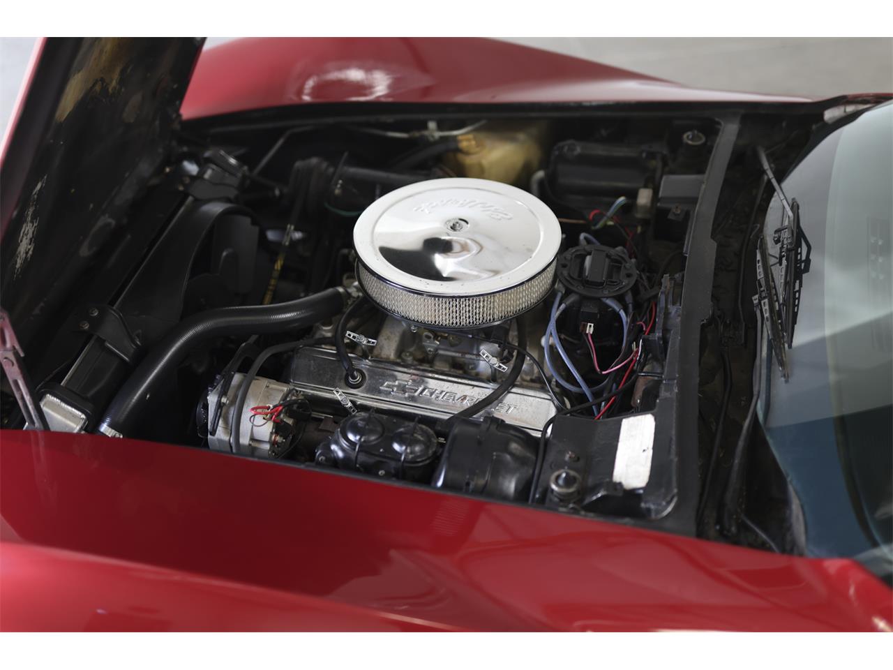 Chevrolet-Corvette-stingray-1976-Red-Black-35