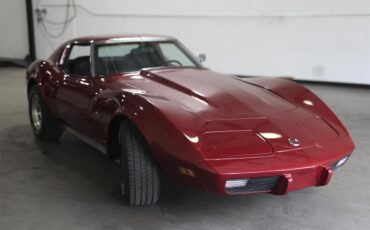 Chevrolet-Corvette-stingray-1976-Red-Black-4