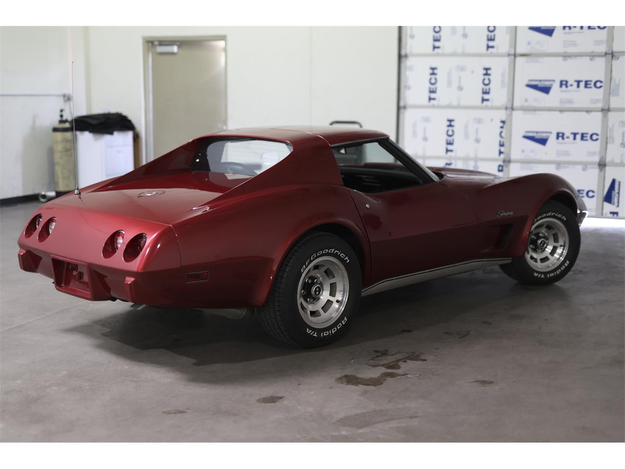 Chevrolet-Corvette-stingray-1976-Red-Black-6