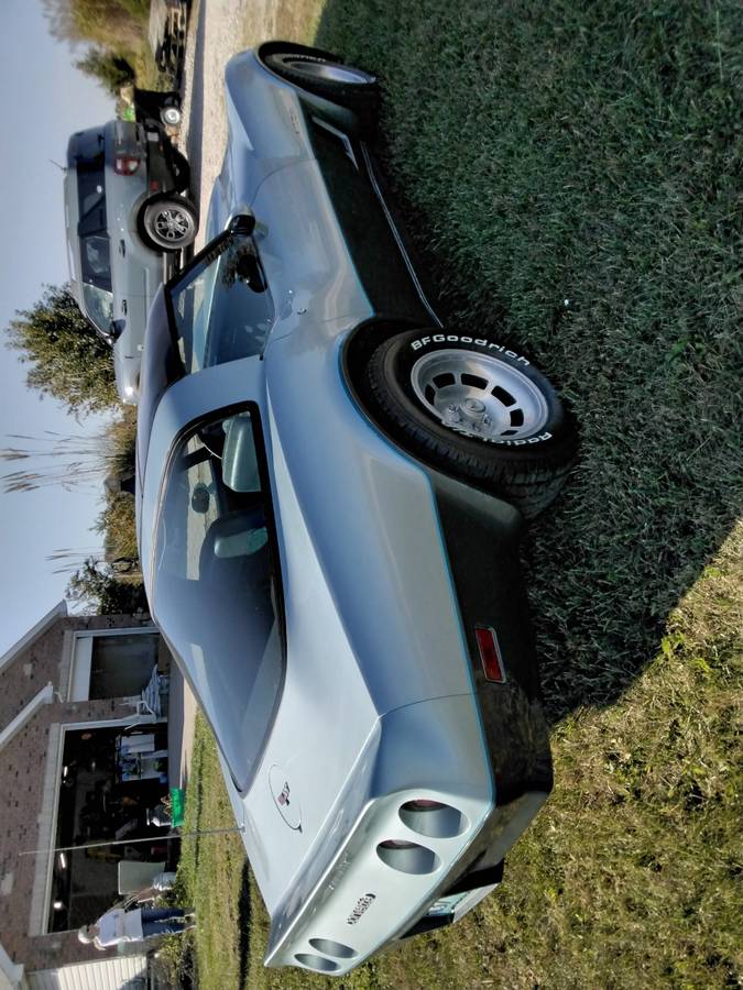 Chevrolet-Corvette-tudor-1982-blue-1