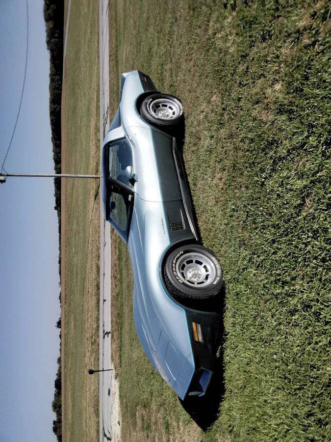 Chevrolet-Corvette-tudor-1982-blue-9