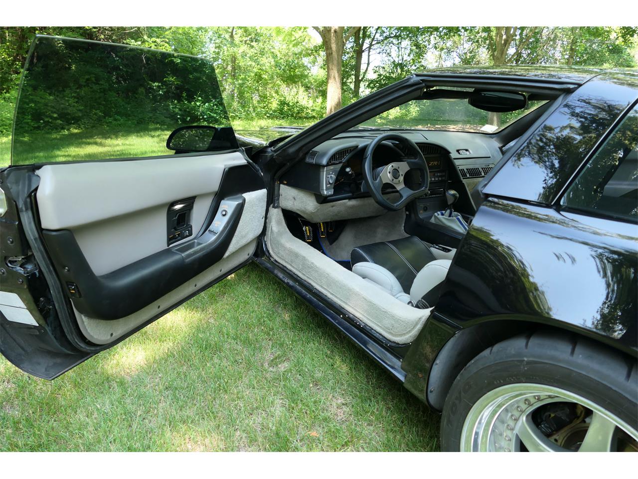 Chevrolet-Corvette-zr1-1991-Black-grayblack-10