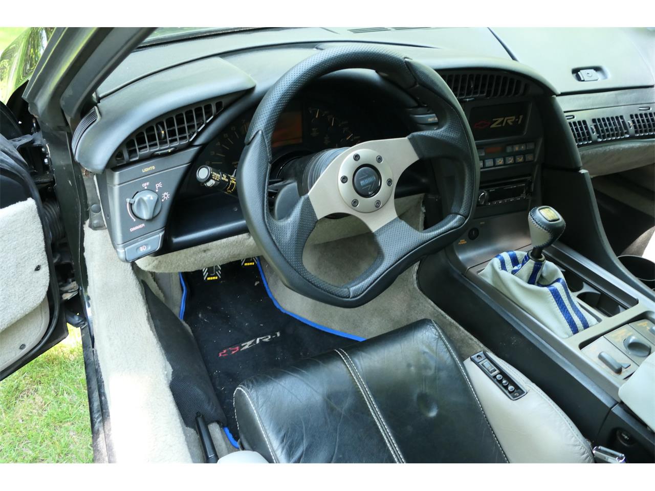 Chevrolet-Corvette-zr1-1991-Black-grayblack-11