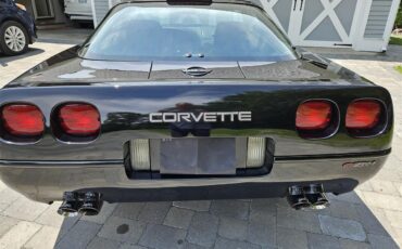 Chevrolet-Corvette-zr1-1992-Black-Black-4