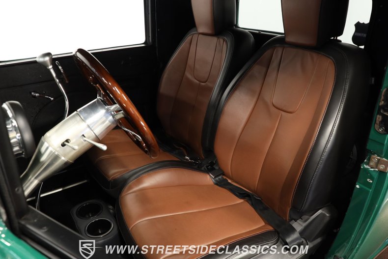 Chevrolet-Coupe-1931-GreenCopper-Brown-39