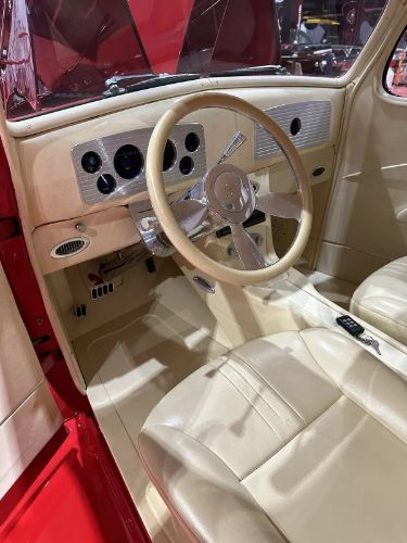 Chevrolet-Coupe-1936-Red-Tan-8