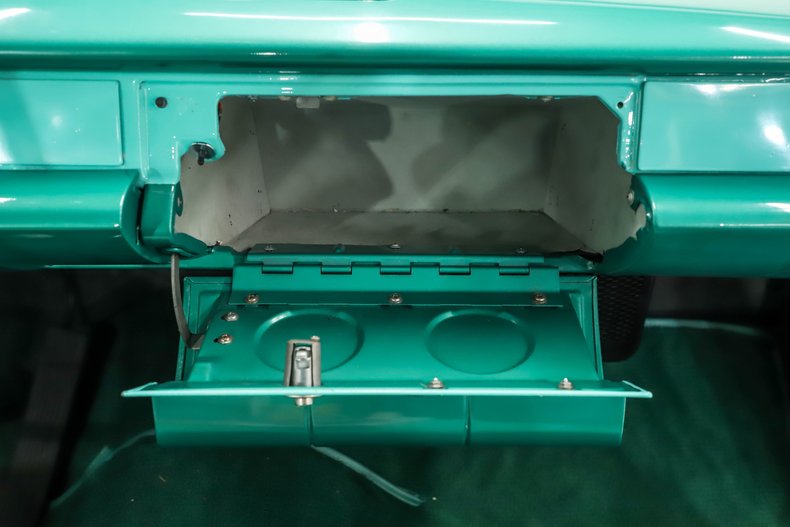 Chevrolet-Delray-1958-Arctic-White-Green-16