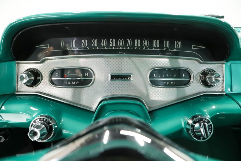 Chevrolet-Delray-1958-Arctic-White-Green-21