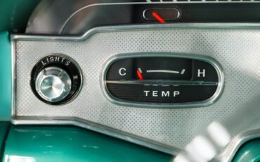 Chevrolet-Delray-1958-Arctic-White-Green-23