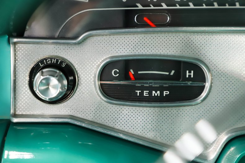 Chevrolet-Delray-1958-Arctic-White-Green-23