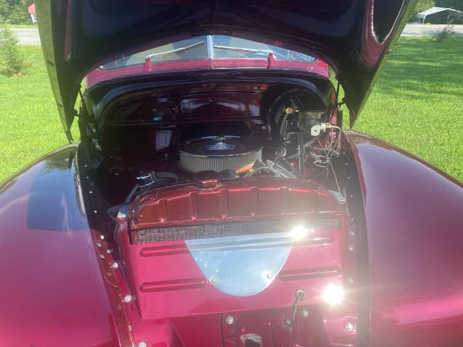 Chevrolet-Deluxe-1947-Red-5