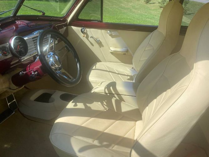 Chevrolet-Deluxe-1947-Red-8
