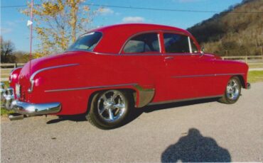 Chevrolet-Deluxe-1952