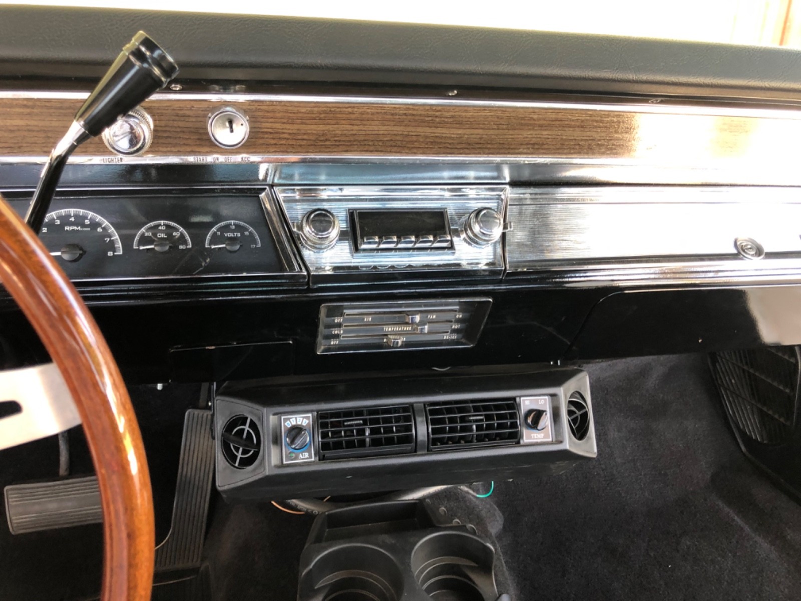 Chevrolet-El-Camino-1967-Standard-Cab-Pickup-24