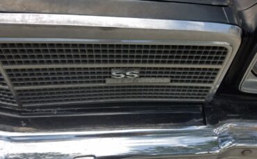 Chevrolet-El-Camino-1975-9