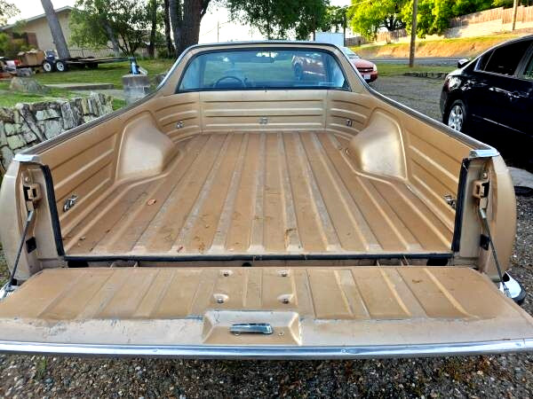 Chevrolet-El-Camino-1987-Standard-Cab-Pickup-9