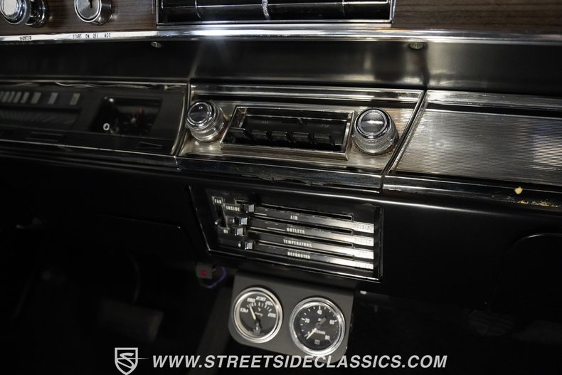 Chevrolet-El-camino-1967-Red-Black-39
