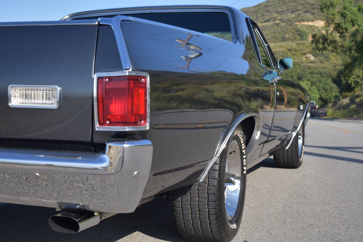 Chevrolet-El-camino-1971-grey-15