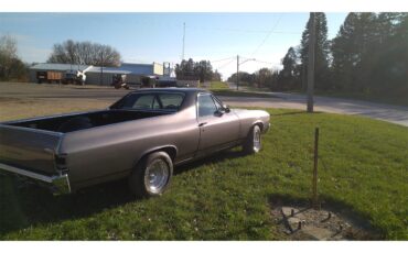 Chevrolet-El-camino-1972-SilverBlack-Black-1