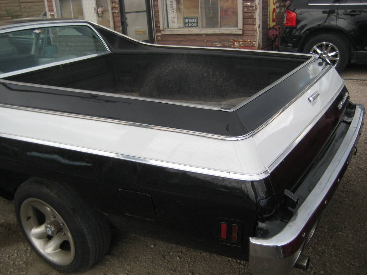 Chevrolet-El-camino-1976-black-2