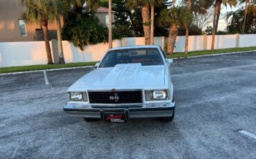 Chevrolet-El-camino-1978-White-11