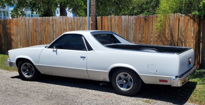 Chevrolet-El-camino-1979-White-9
