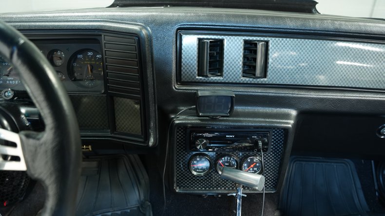 Chevrolet-El-camino-1982-Black-Black-14