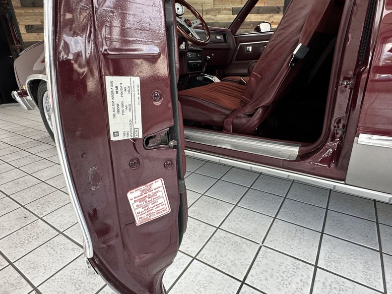 Chevrolet-El-camino-1983-Burgundy-Metallic-Carmine-Red-24