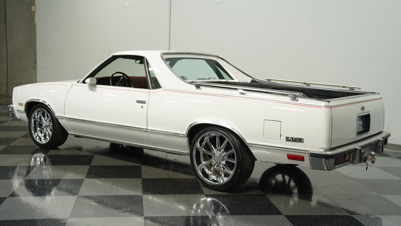Chevrolet-El-camino-1984-White-Brown-11