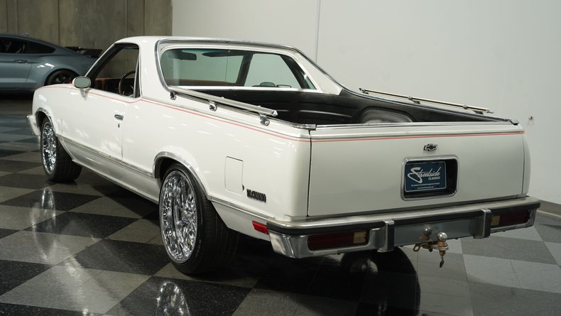 Chevrolet-El-camino-1984-White-Brown-12