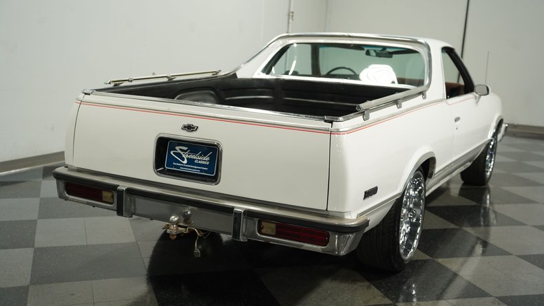 Chevrolet-El-camino-1984-White-Brown-15