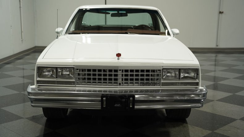 Chevrolet-El-camino-1984-White-Brown-20
