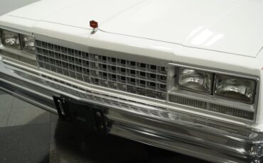 Chevrolet-El-camino-1984-White-Brown-23