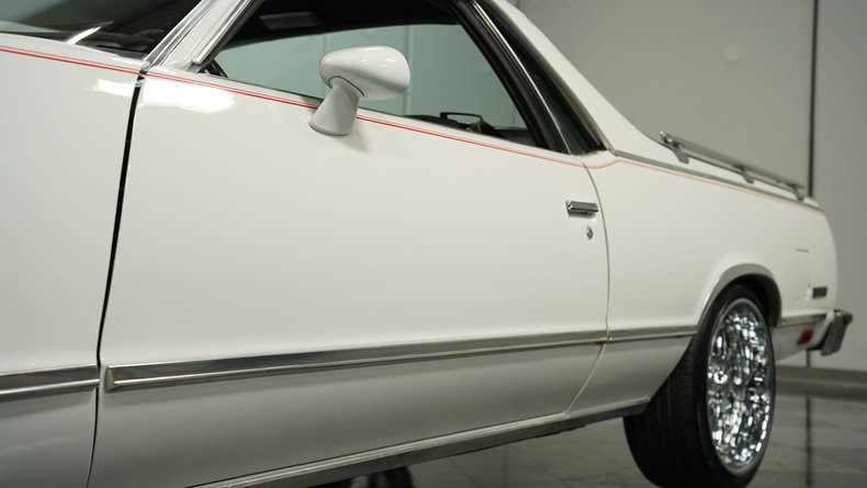 Chevrolet-El-camino-1984-White-Brown-24