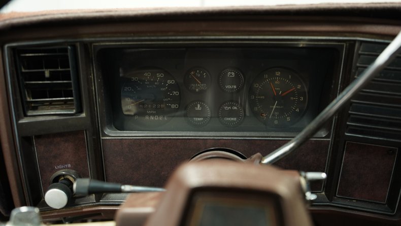 Chevrolet-El-camino-1984-White-Brown-40