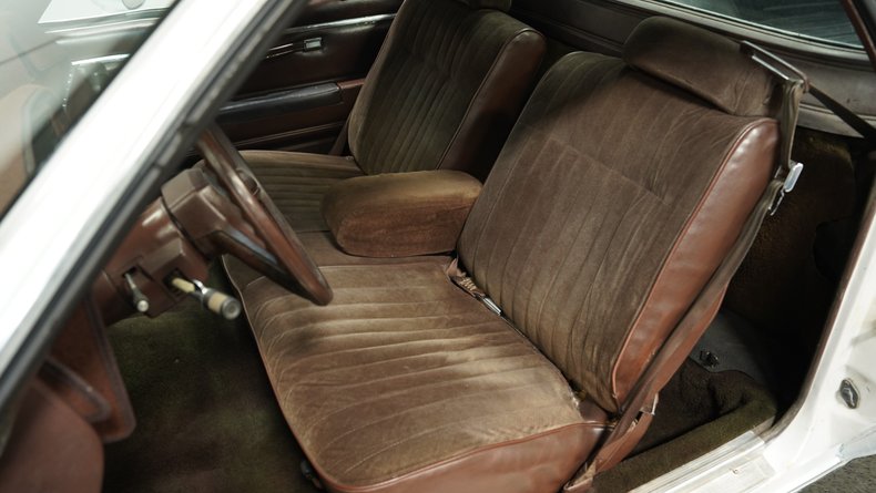 Chevrolet-El-camino-1984-White-Brown-43