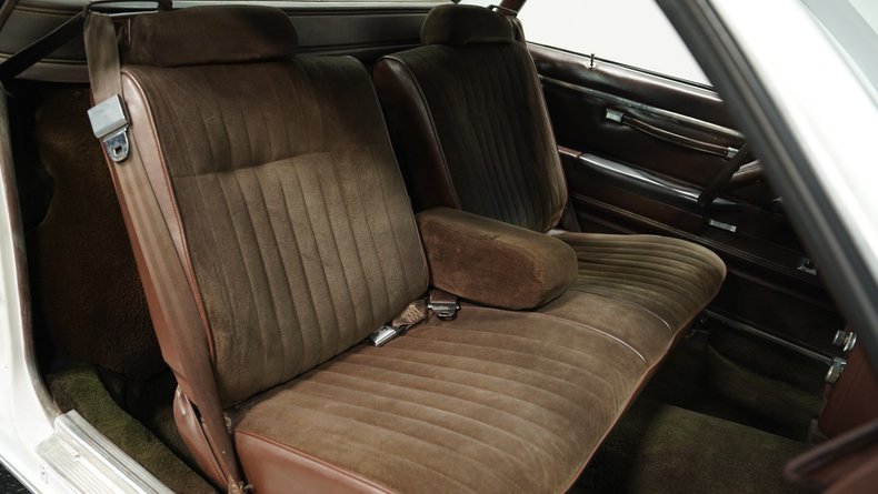 Chevrolet-El-camino-1984-White-Brown-45
