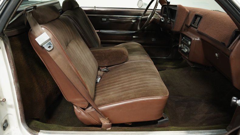 Chevrolet-El-camino-1984-White-Brown-46