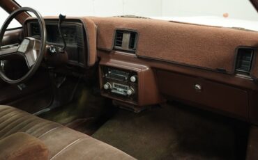 Chevrolet-El-camino-1984-White-Brown-47