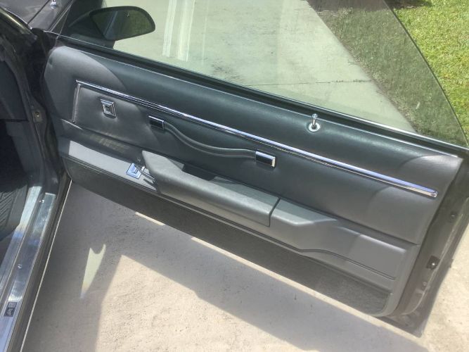 Chevrolet-El-camino-1986-Gray-14