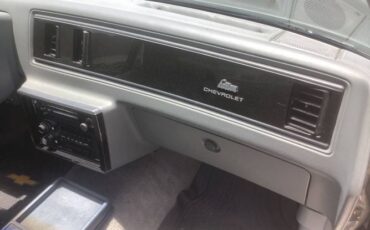 Chevrolet-El-camino-1986-Gray-22
