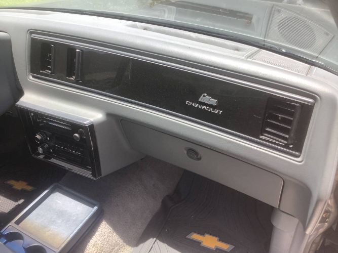 Chevrolet-El-camino-1986-Gray-22