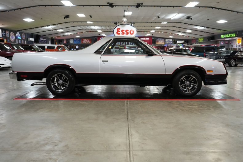 Chevrolet-El-camino-1986-Silver-Black-24