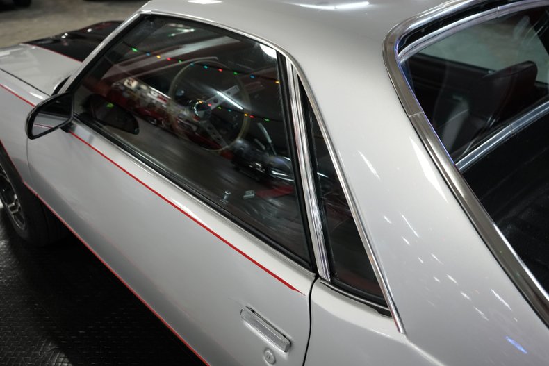 Chevrolet-El-camino-1986-Silver-Black-40