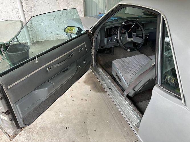Chevrolet-El-camino-1987-Gray-4