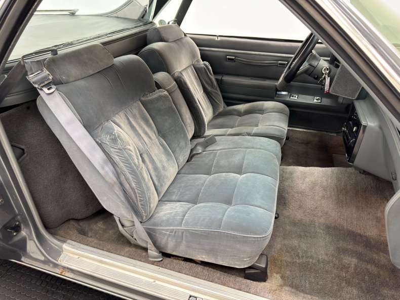 Chevrolet-El-camino-1987-Silver-Gray-11
