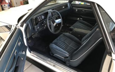 Chevrolet-El-camino-1987-White-Blue-1