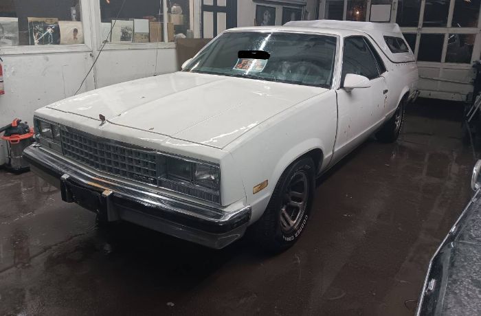 Chevrolet-El-camino-1988-White-3