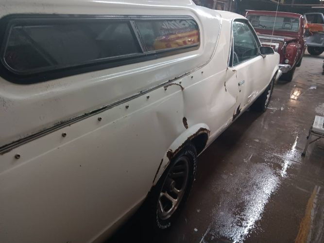 Chevrolet-El-camino-1988-White-6