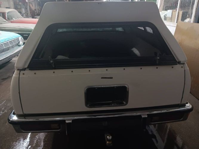Chevrolet-El-camino-1988-White-7